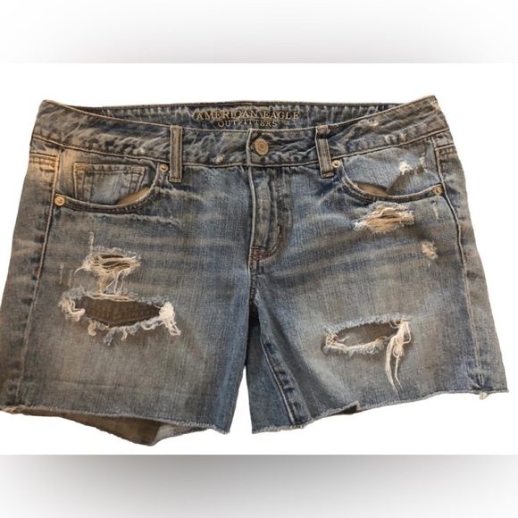 American Eagle Outfitters Pants - American Eagle Distressed Denim Shorts 10X5 Medium Wash Fringe Hem Summer